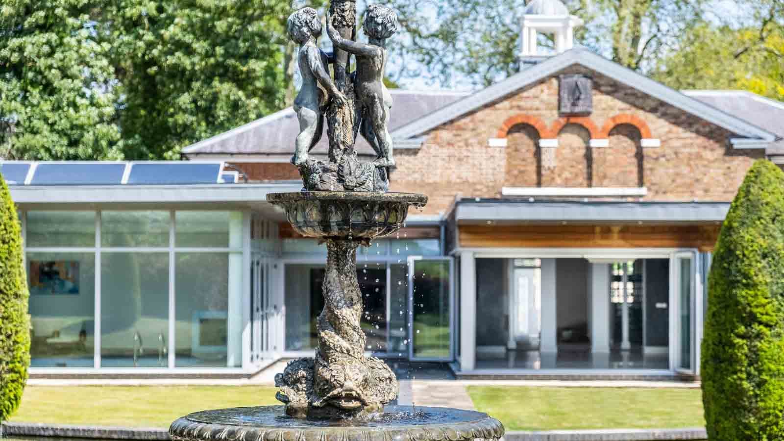 Large party house for hire